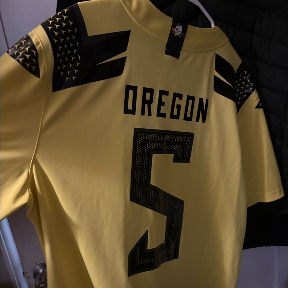 Three jerseys - Picture 6 of 13